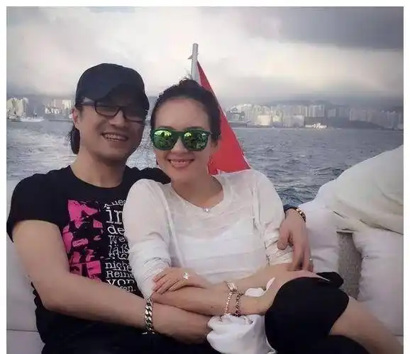 汪峰新恋情曝光!章子怡成过去,工作室回应了_婚姻_康作如_问题