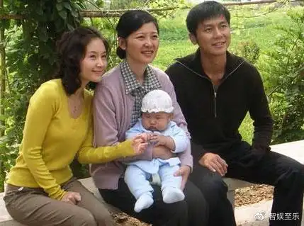 王子文公布未婚生子都没影响人设却在喜剧演员贾玲身上栽跟头