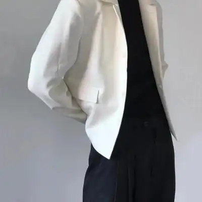 男生头像低调沉稳