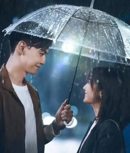 唐晓天也十分配合,喊话邢菲未来的男朋友说:对不起,她这辈子是我的